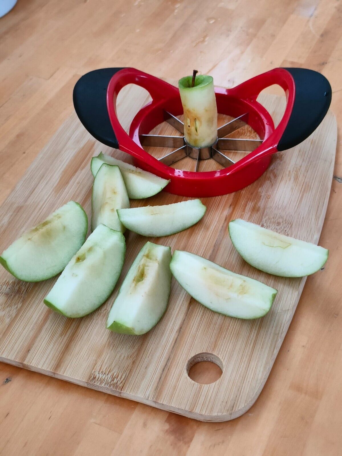 Apple Corer And Slicer - Stainless Steel Apple Corer Kitchen Tool - Lets Take It Now