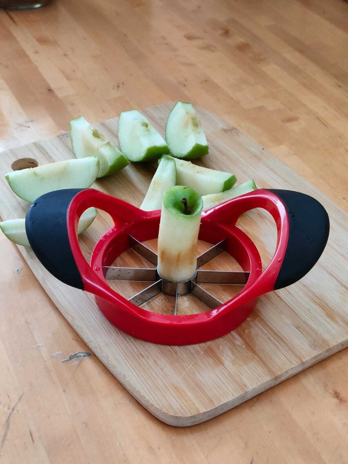 Apple Corer And Slicer - Stainless Steel Apple Corer Kitchen Tool - Lets Take It Now